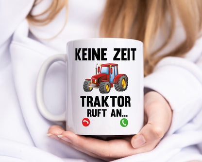 Traktor ruft an | Bauernhof | Herren | Bauer Spruch - Tasse Weiß - Kaffeetasse / Geschenk / Familie