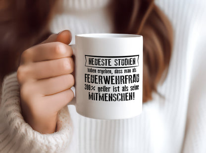 Neuste Studien: Feuerwehrfrau | Feuerwehr - Tasse Weiß - Kaffeetasse / Geschenk / Familie