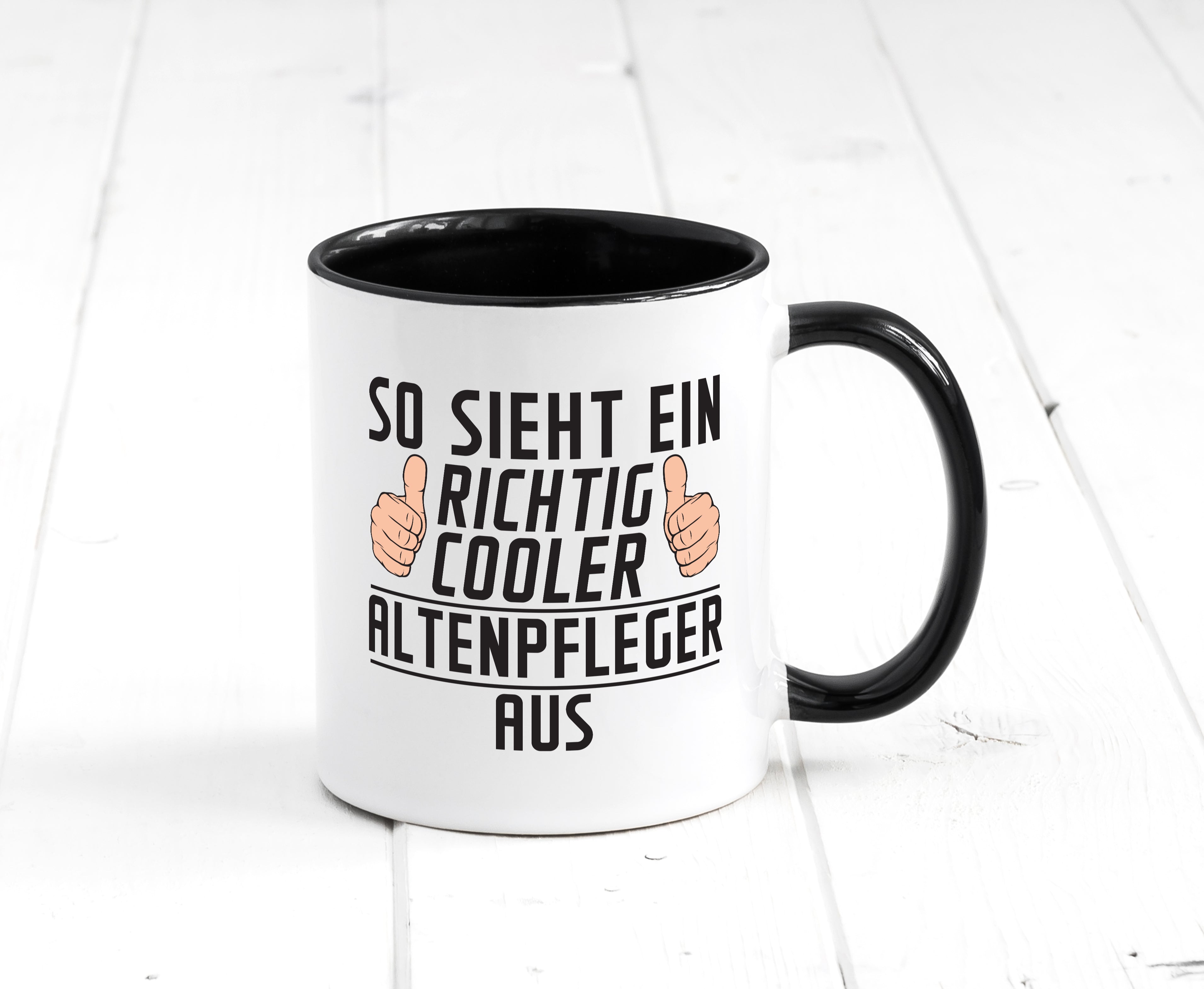 Richtig Cooler Altenpfleger | Pflegepersonal | Altenheim Tasse Weiß - Schwarz - Kaffeetasse / Geschenk / Familie