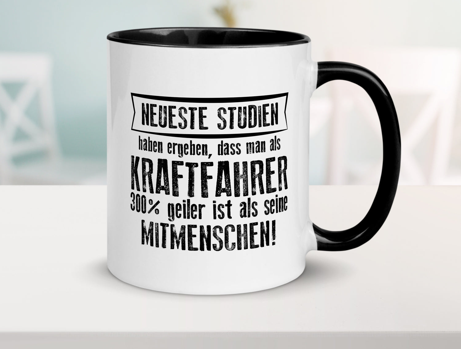 Neuste Studien: Kraftfahrer | Lastwagen | LKW Fahrer Tasse Weiß - Schwarz - Kaffeetasse / Geschenk / Familie