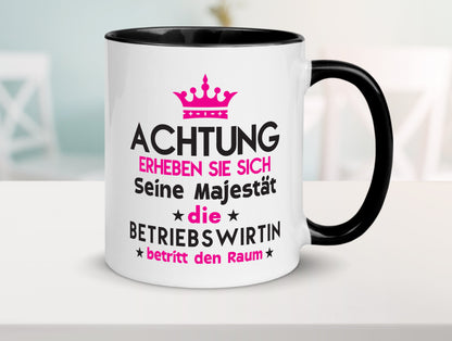 Seine Majestät Betriebswirtin | Betriebswirtschaft Tasse Weiß - Schwarz - Kaffeetasse / Geschenk / Familie