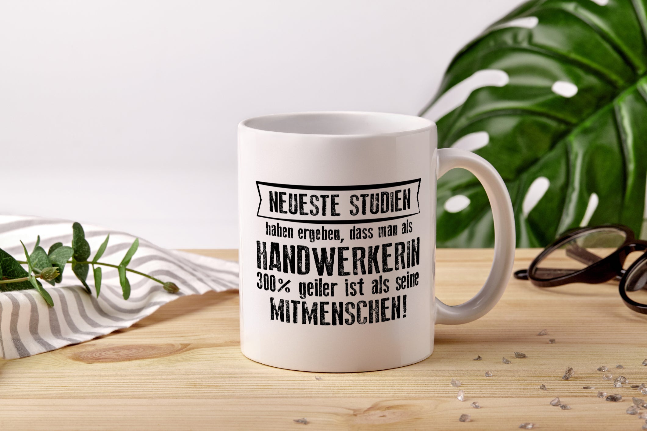 Neuste Studien: Handwerkerin | Handwerkerinnen - Tasse Weiß - Kaffeetasse / Geschenk / Familie