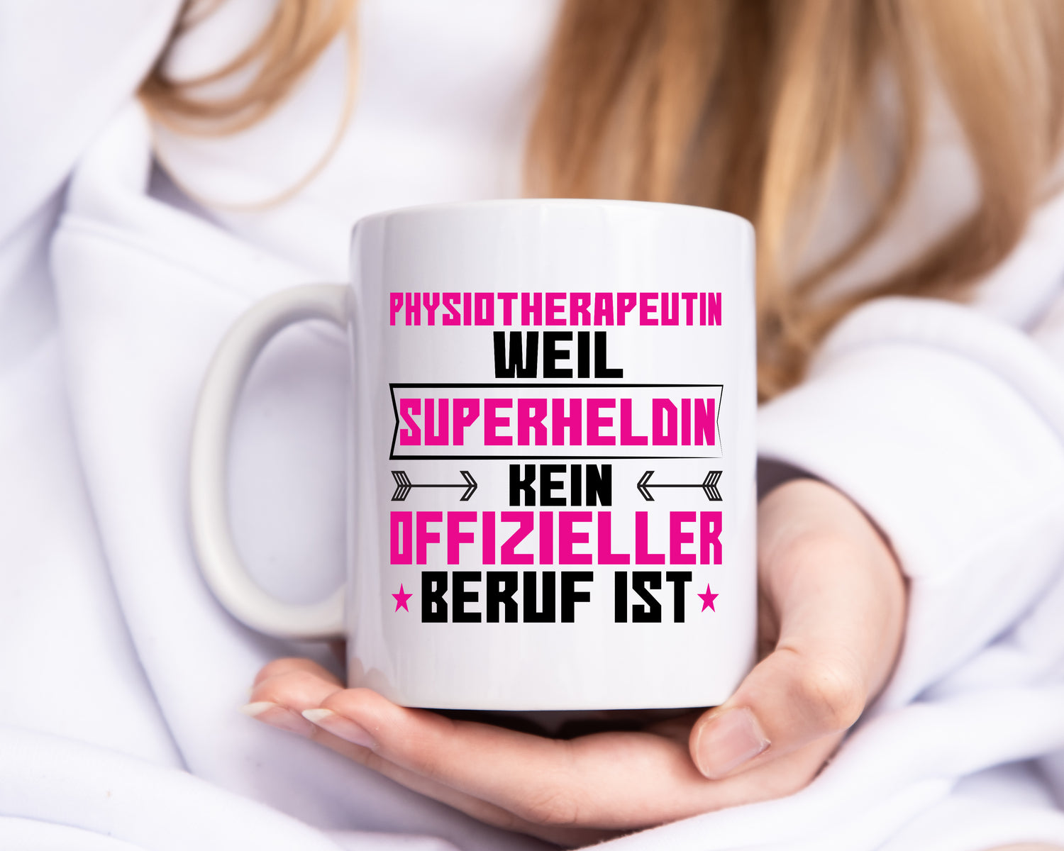 Superheldin Physiotherapeutin - Tasse Weiß - Kaffeetasse / Geschenk / Familie