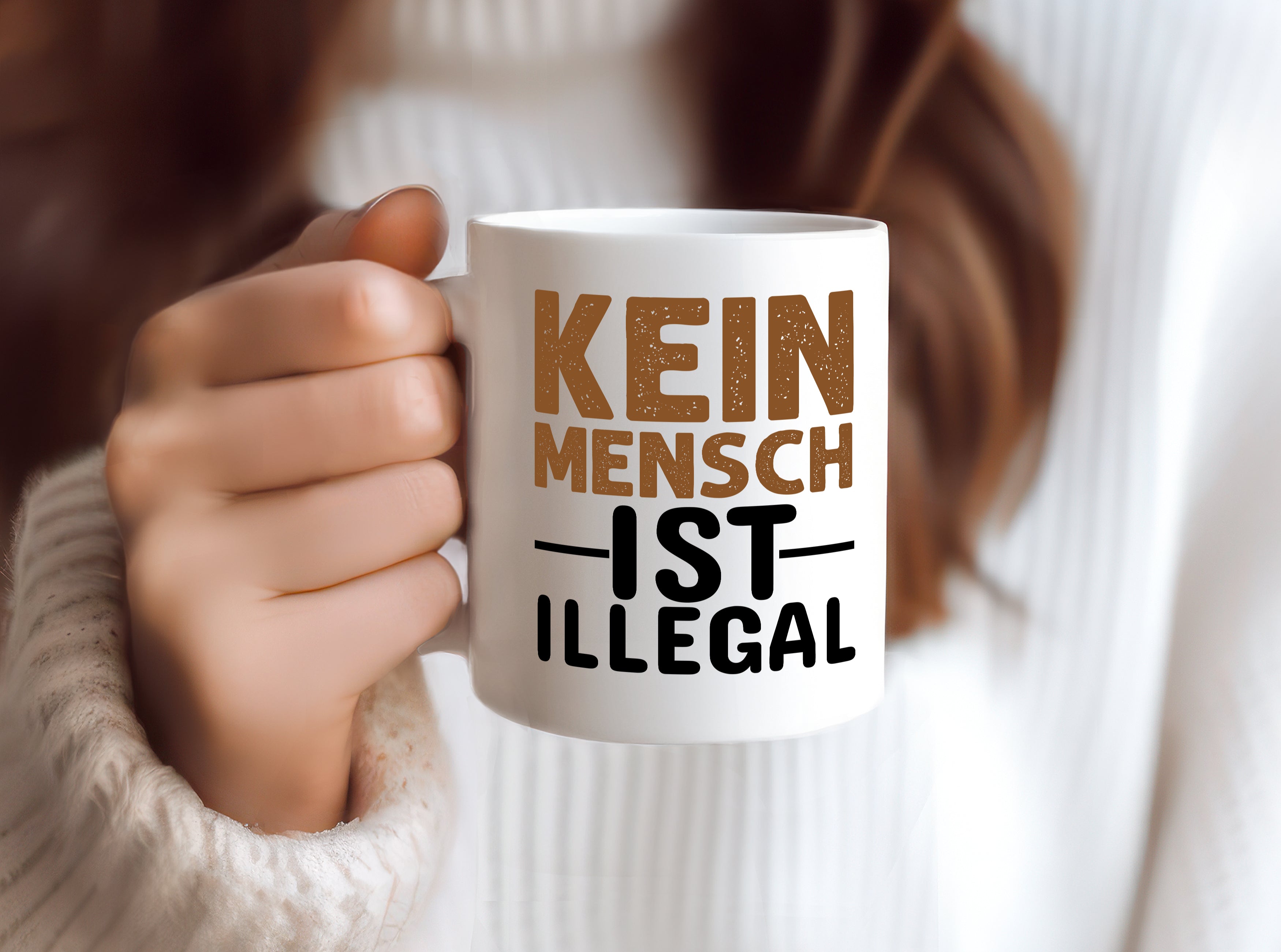 Kein Mensch ist illegal | Spruch | Gleichberechtigung - Tasse Weiß - Kaffeetasse / Geschenk / Familie