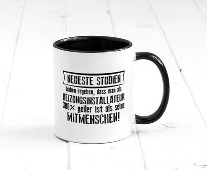 Neuste Studien: Heizungsinstallateur | Heizungsbauer Tasse Weiß - Schwarz - Kaffeetasse / Geschenk / Familie