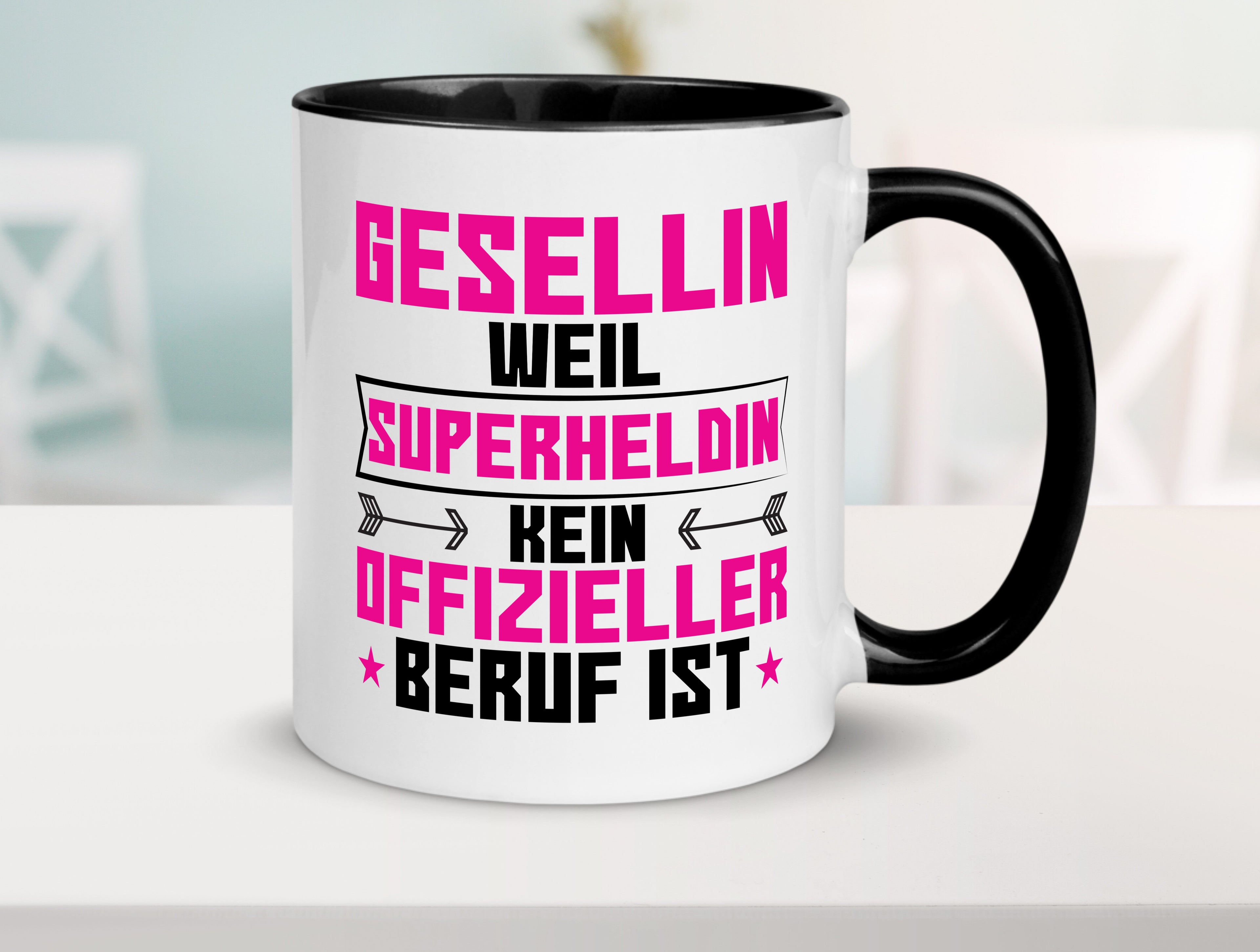 Superheldin Gesellin | Handwerkerinnen Tasse Weiß - Schwarz - Kaffeetasse / Geschenk / Familie