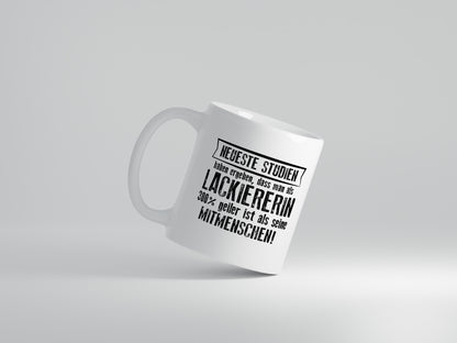 Neuste Studien: Lackiererin | lackieren - Tasse Weiß - Kaffeetasse / Geschenk / Familie