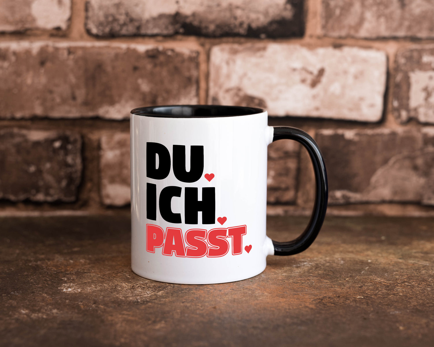 Ich. Du. Passt. | Pärchen Tasse | Herzen | Liebe Spruch Tasse Weiß - Schwarz - Kaffeetasse / Geschenk / Familie