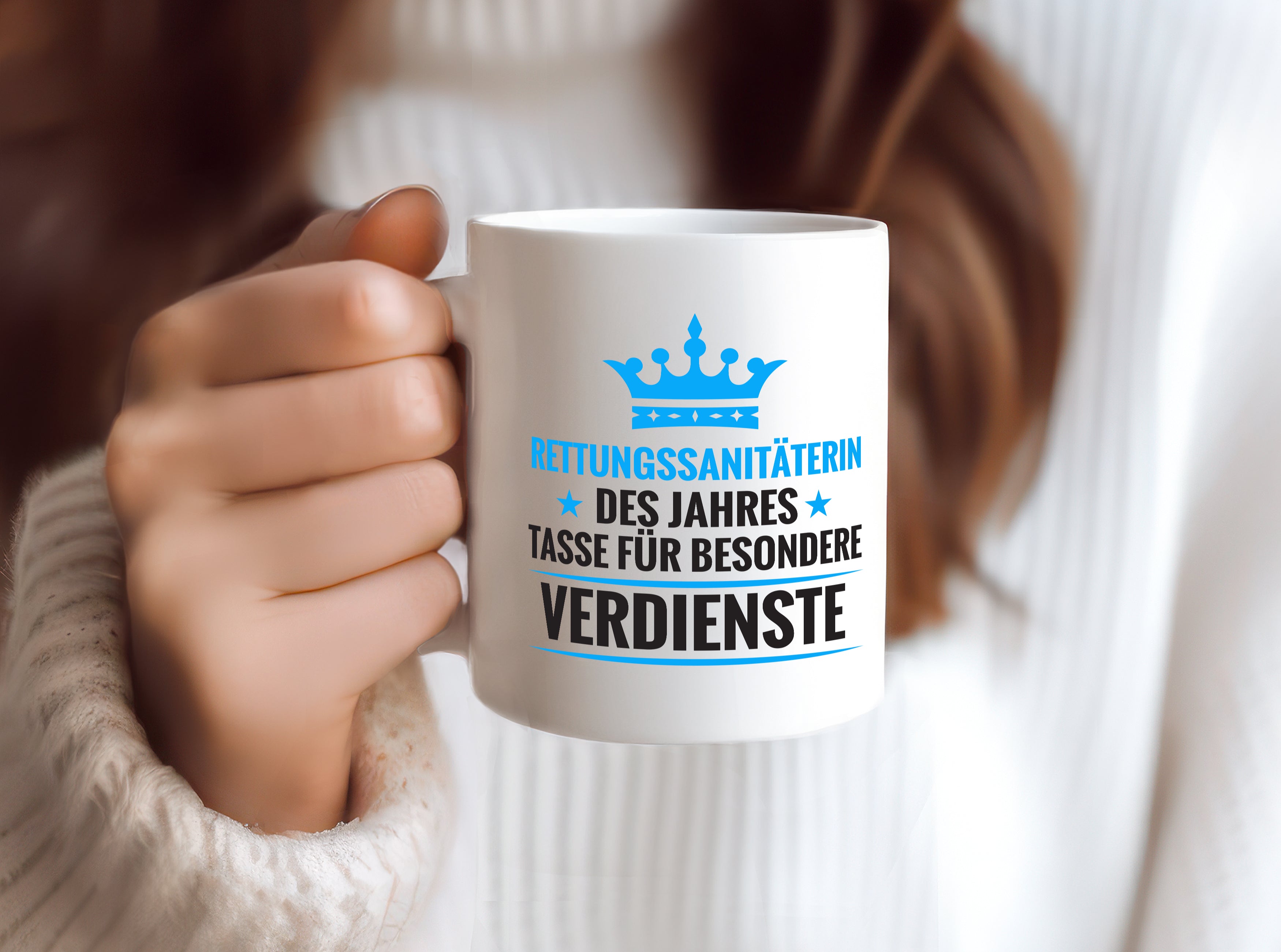 Besonderer Verdienst: Rettungssanitäterin | Sanitäter - Tasse Weiß - Kaffeetasse / Geschenk / Familie