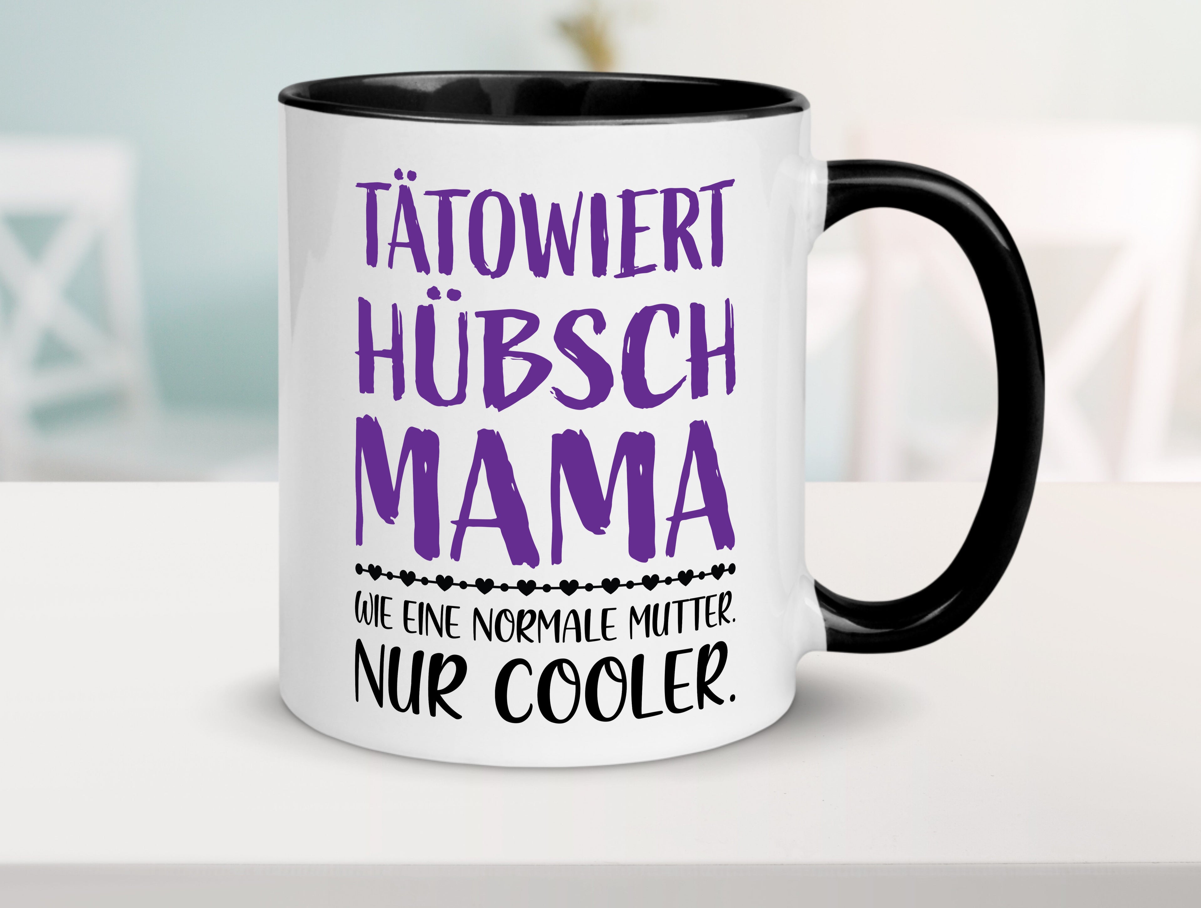 Tätowiert Mama hübsch, cool | Herzen Tasse Weiß - Schwarz - Kaffeetasse / Geschenk / Familie