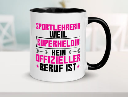 Superheldin Sportlehrerin | Lehrer | Sport Tasse Weiß - Schwarz - Kaffeetasse / Geschenk / Familie