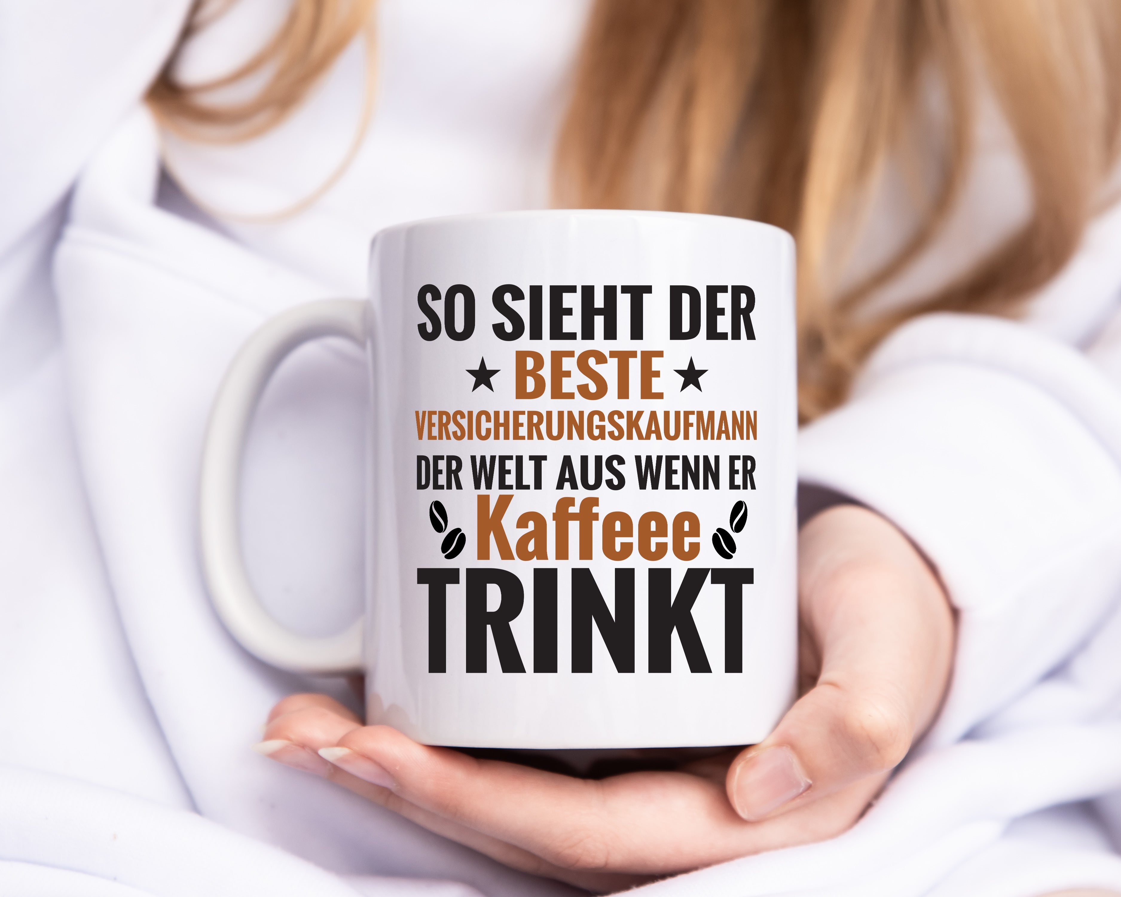 Kaffee Trink: Versicherungskaufmann | Kaufmann - Tasse Weiß - Kaffeetasse / Geschenk / Familie