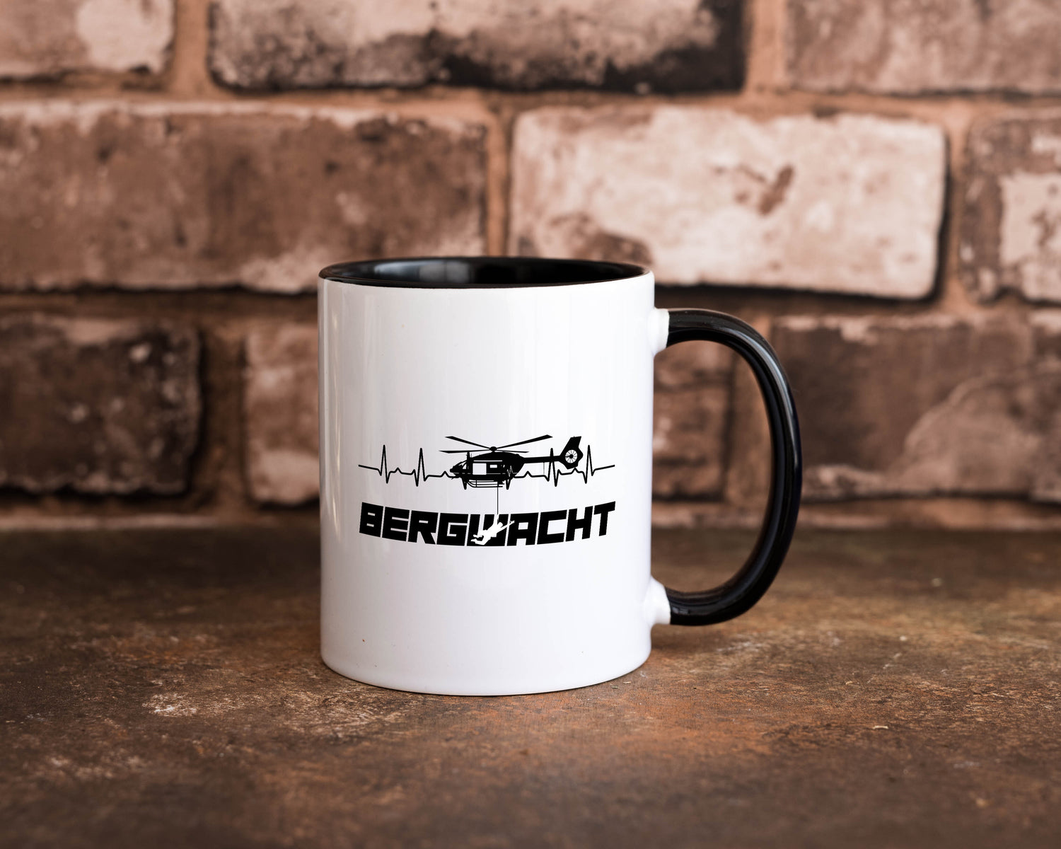 Bergwacht | Bergrettung | Hubschrauber Rettung | Alpen Tasse Weiß - Schwarz - Kaffeetasse / Geschenk / Familie