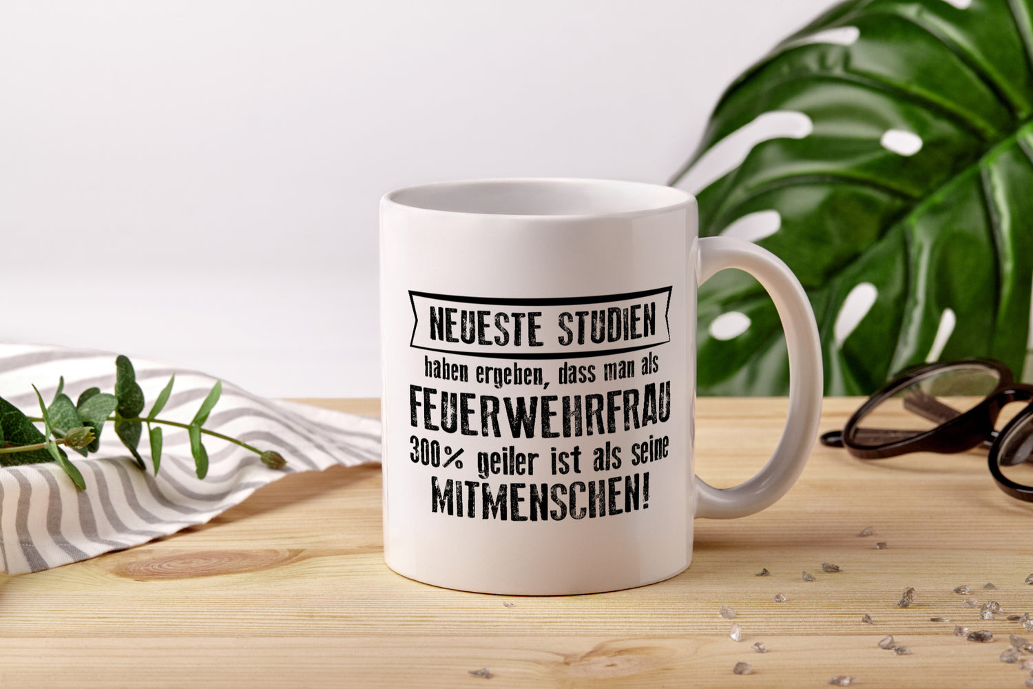 Neuste Studien: Feuerwehrfrau | Feuerwehr - Tasse Weiß - Kaffeetasse / Geschenk / Familie