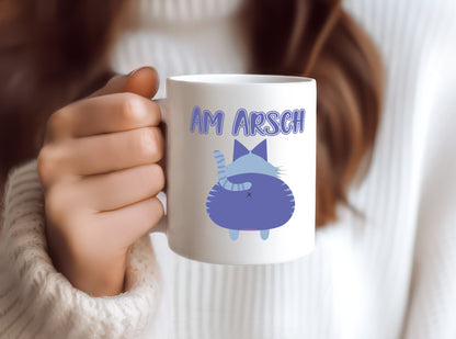 Am Arsch | Katzenmotiv Tasse | Kollege | Katzenbesitzer - Tasse Weiß - Kaffeetasse / Geschenk / Familie