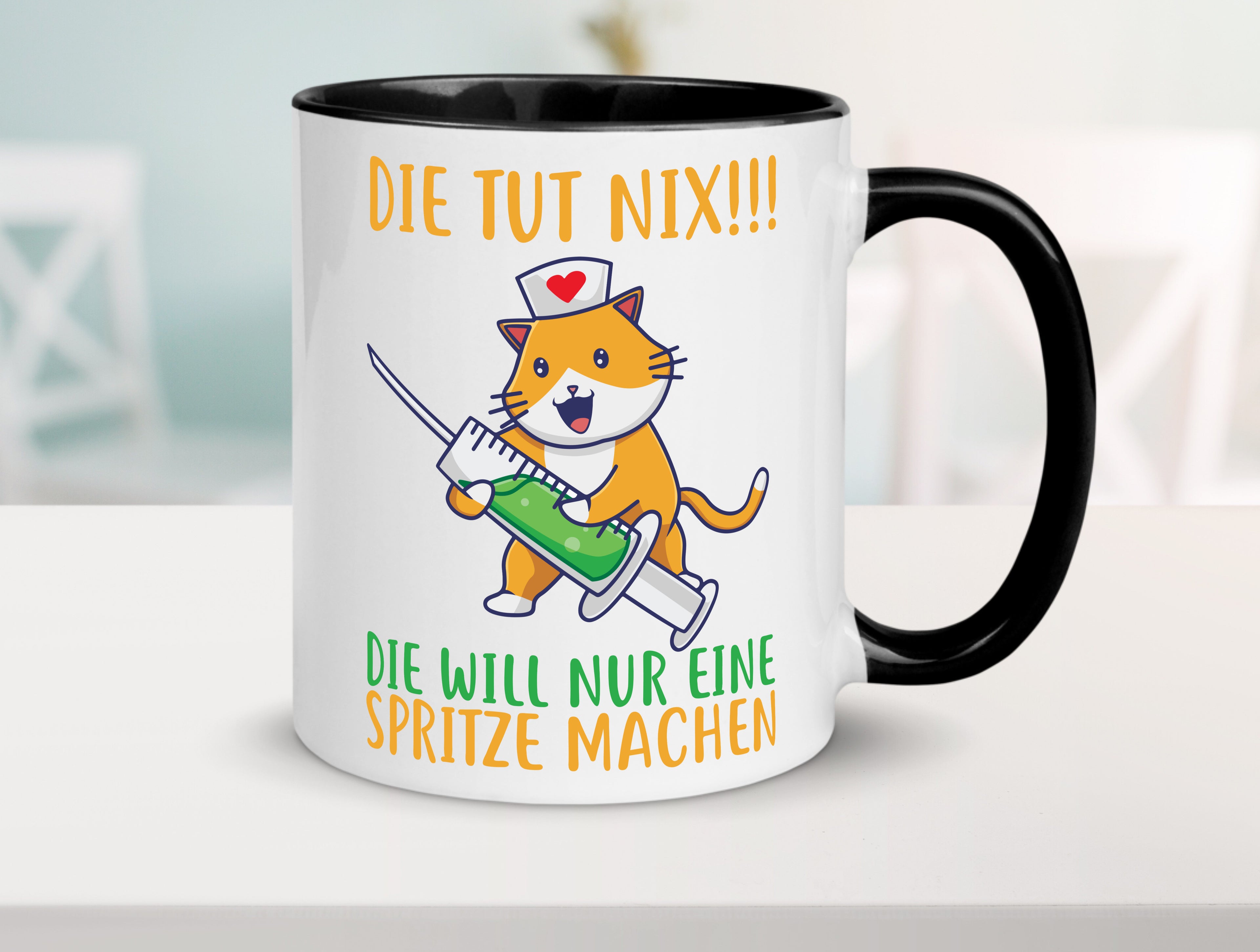 Die tut nix! | Spruch | Katze | Krankenschwester Tasse Weiß - Schwarz - Kaffeetasse / Geschenk / Familie