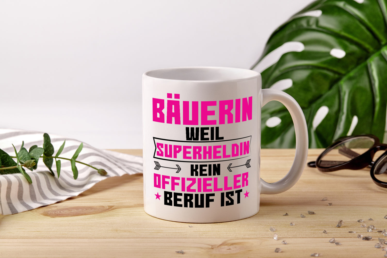 Superheldin Bäuerin | Bauernhof | Landwirtschaft - Tasse Weiß - Kaffeetasse / Geschenk / Familie