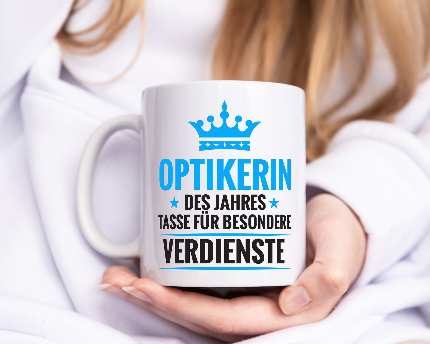 Besonderer Verdienst: Optikerin | Augenoptik - Tasse Weiß - Kaffeetasse / Geschenk / Familie