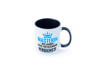 Besonderer Verdienst: Masterin | Student | Uni | Studium Tasse Weiß - Schwarz - Kaffeetasse / Geschenk / Familie