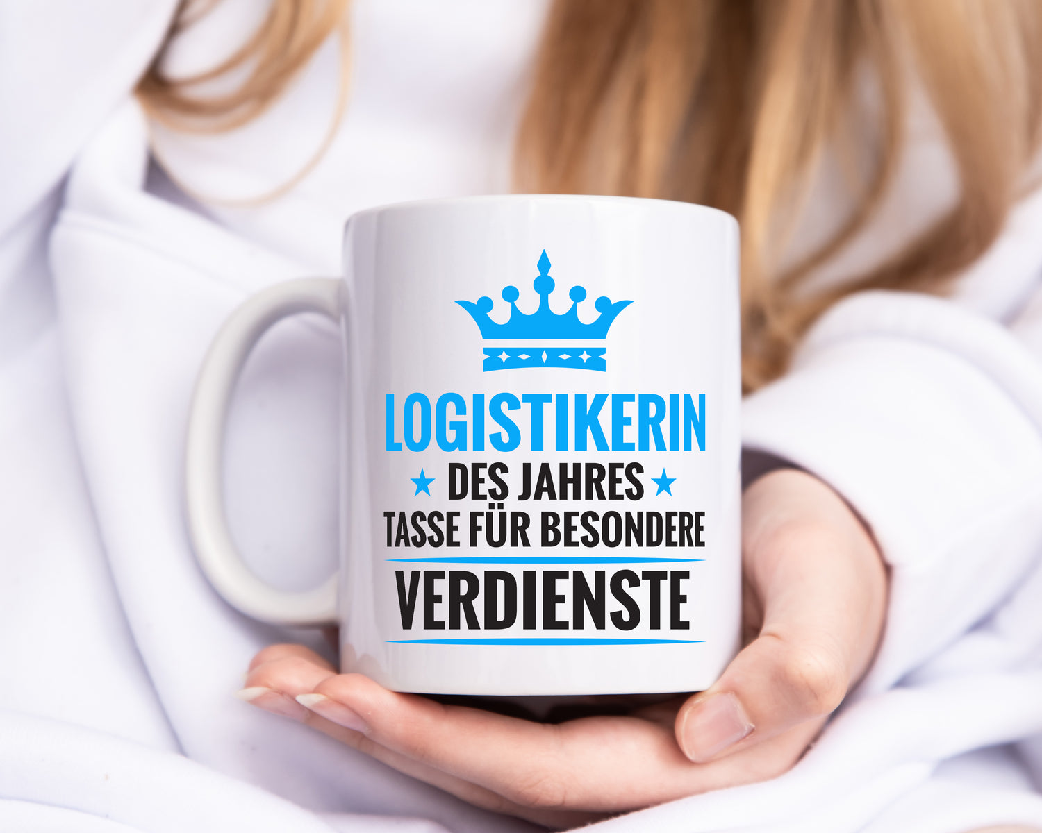 Besonderer Verdienst: Logistikerin | Logistik - Tasse Weiß - Kaffeetasse / Geschenk / Familie