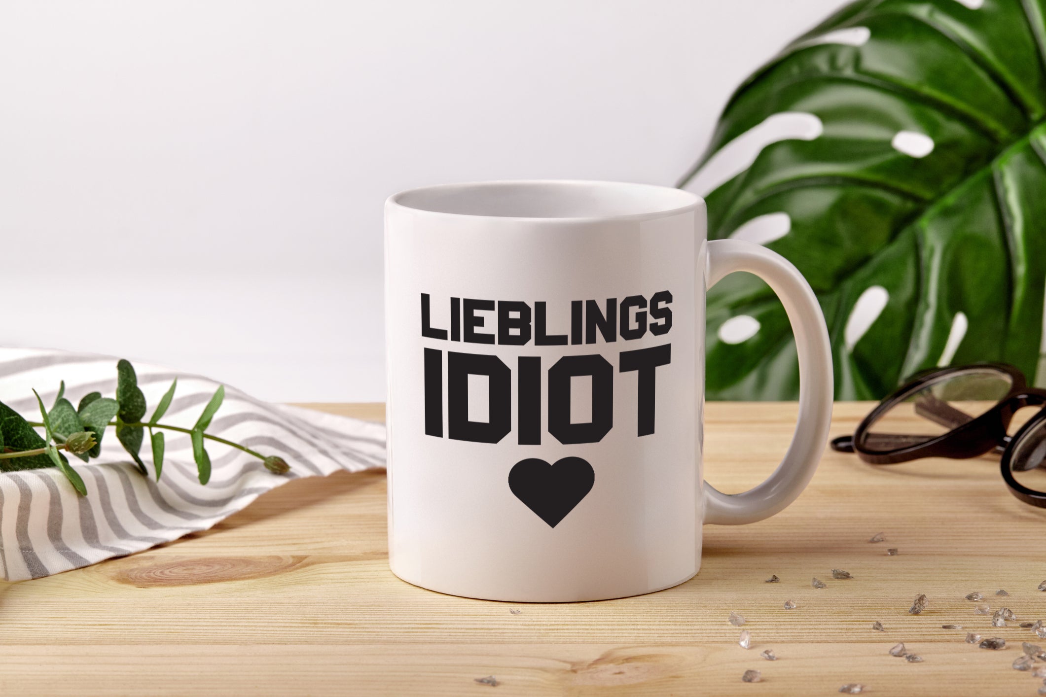 Lieblingsidiot | Tasse schwarz weiß | Freund | Freundin - Tasse Weiß - Kaffeetasse / Geschenk / Familie