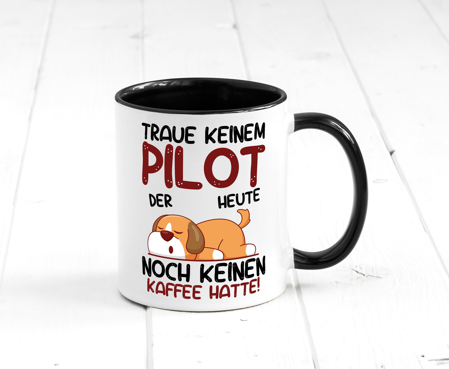 Traue keinem Pilot | Flugzeug | Piloten Tasse Weiß - Schwarz - Kaffeetasse / Geschenk / Familie