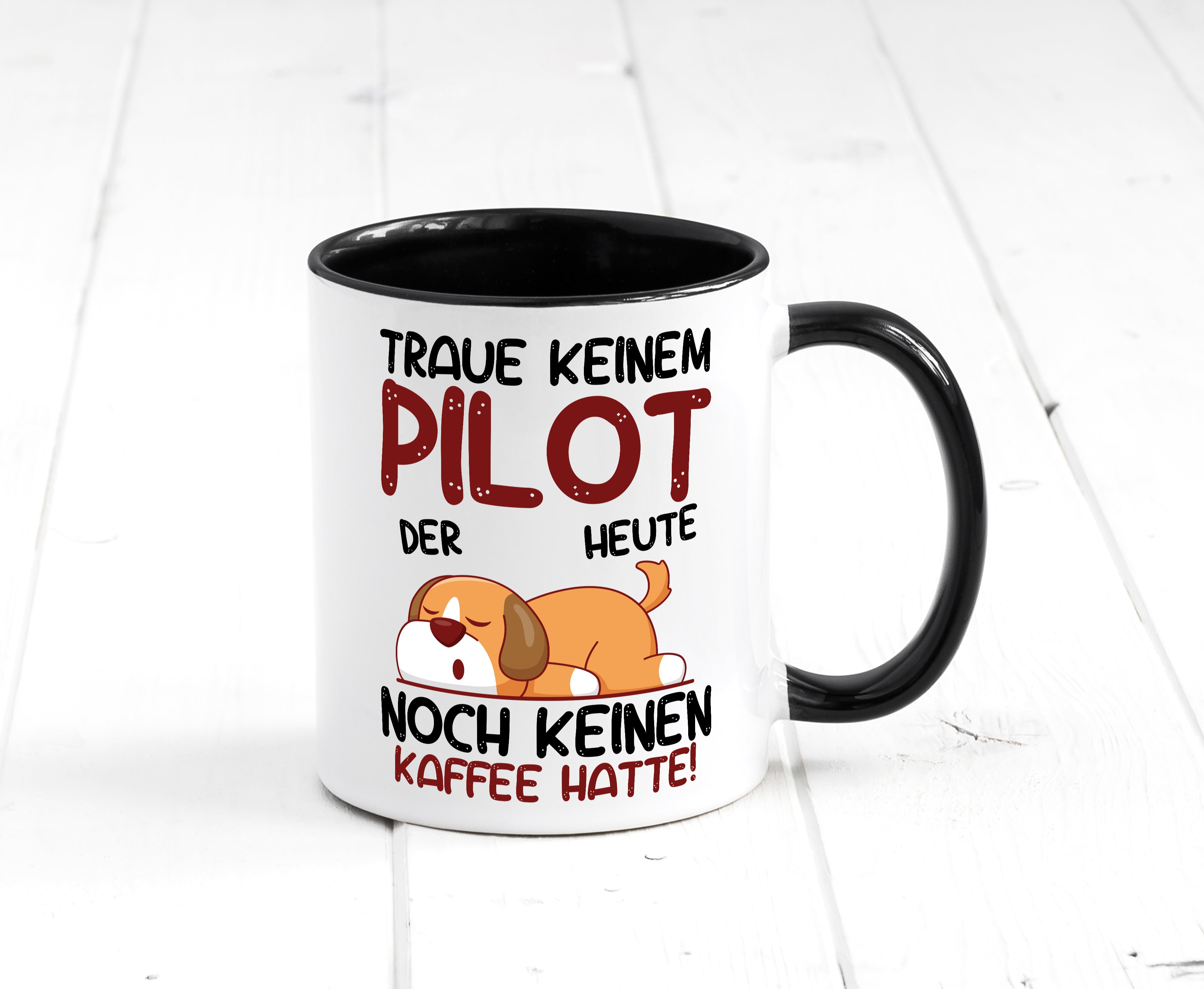 Traue keinem Pilot | Flugzeug | Piloten Tasse Weiß - Schwarz - Kaffeetasse / Geschenk / Familie