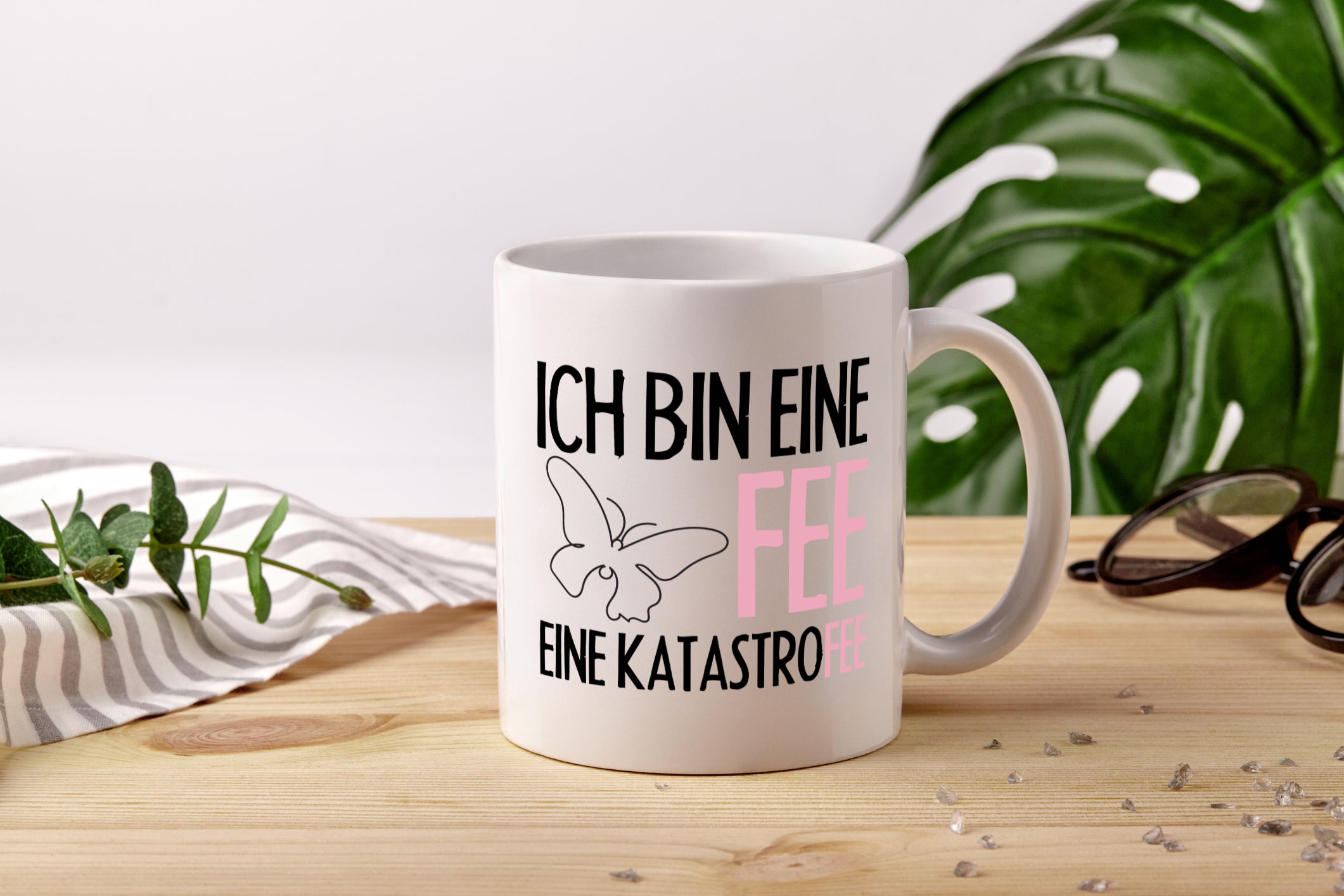 Ich bin eine Fee - Tasse Weiß - Kaffeetasse / Geschenk / Familie