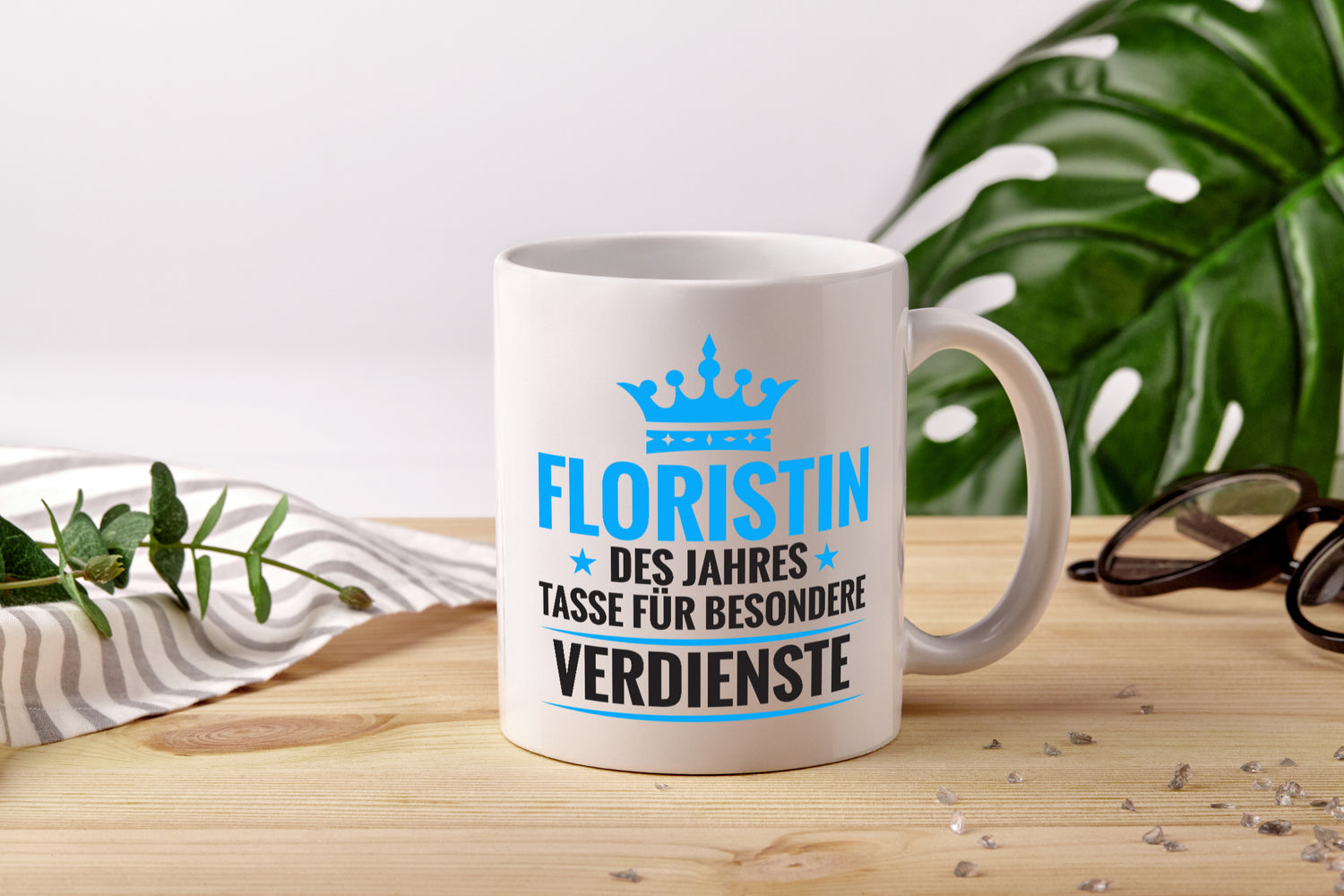 Besonderer Verdienst: Floristin | Blumen Verkäuferin - Tasse Weiß - Kaffeetasse / Geschenk / Familie