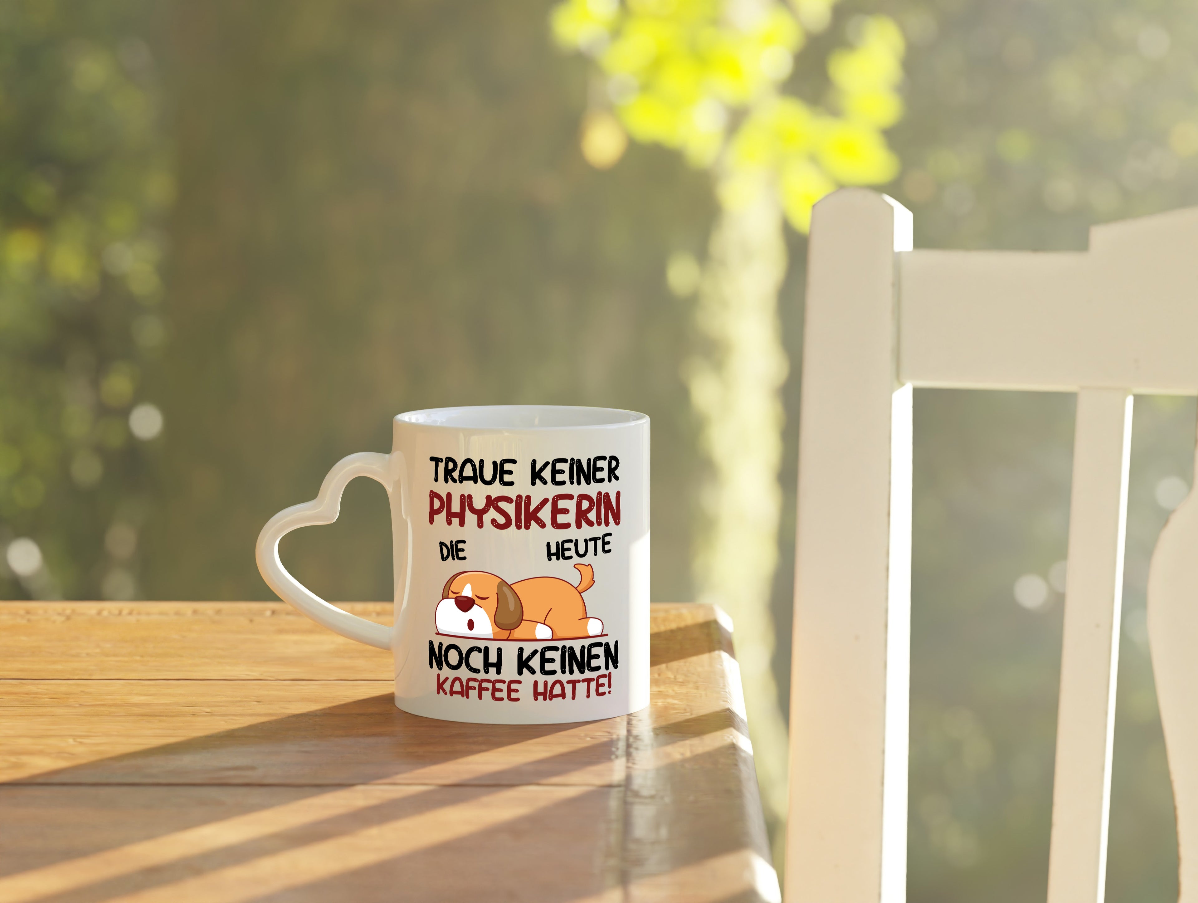 Traue keiner Physikerin | Physik - Herzhenkel Tasse - Kaffeetasse / Geschenk / Familie