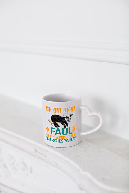 Fauler Energiesparer | Faultier Tasse | Faulpelz Humor - Herzhenkel Tasse - Kaffeetasse / Geschenk / Familie