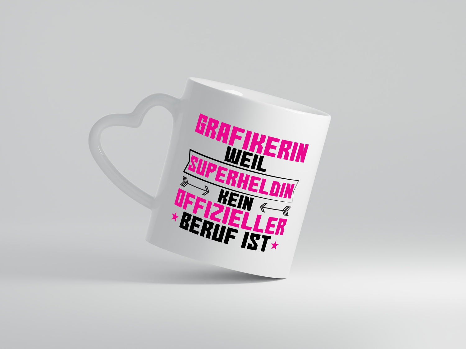 Superheldin Grafikerin | Grafik Design | Grafikdesign - Herzhenkel Tasse - Kaffeetasse / Geschenk / Familie