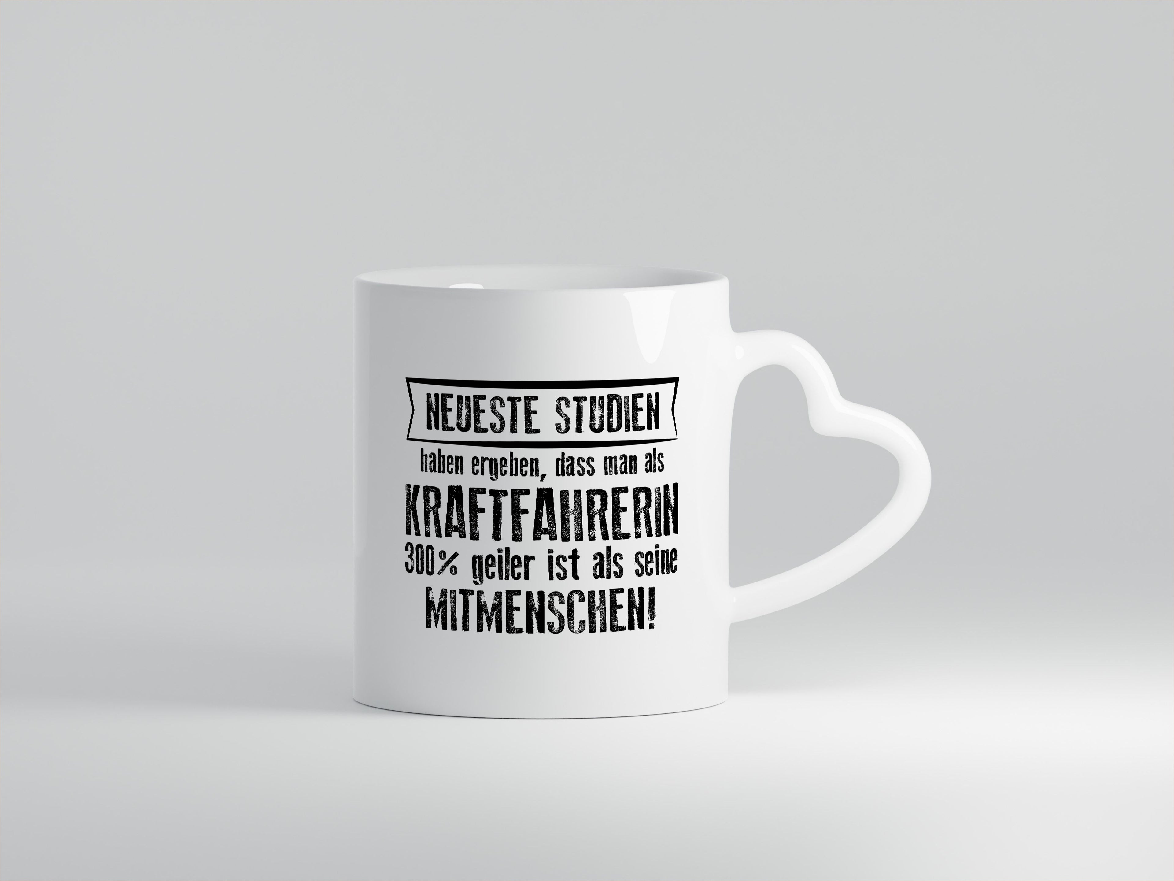 Neuste Studien: Kraftfahrerin | Lastwagen | LKW Fahrerin - Herzhenkel Tasse - Kaffeetasse / Geschenk / Familie