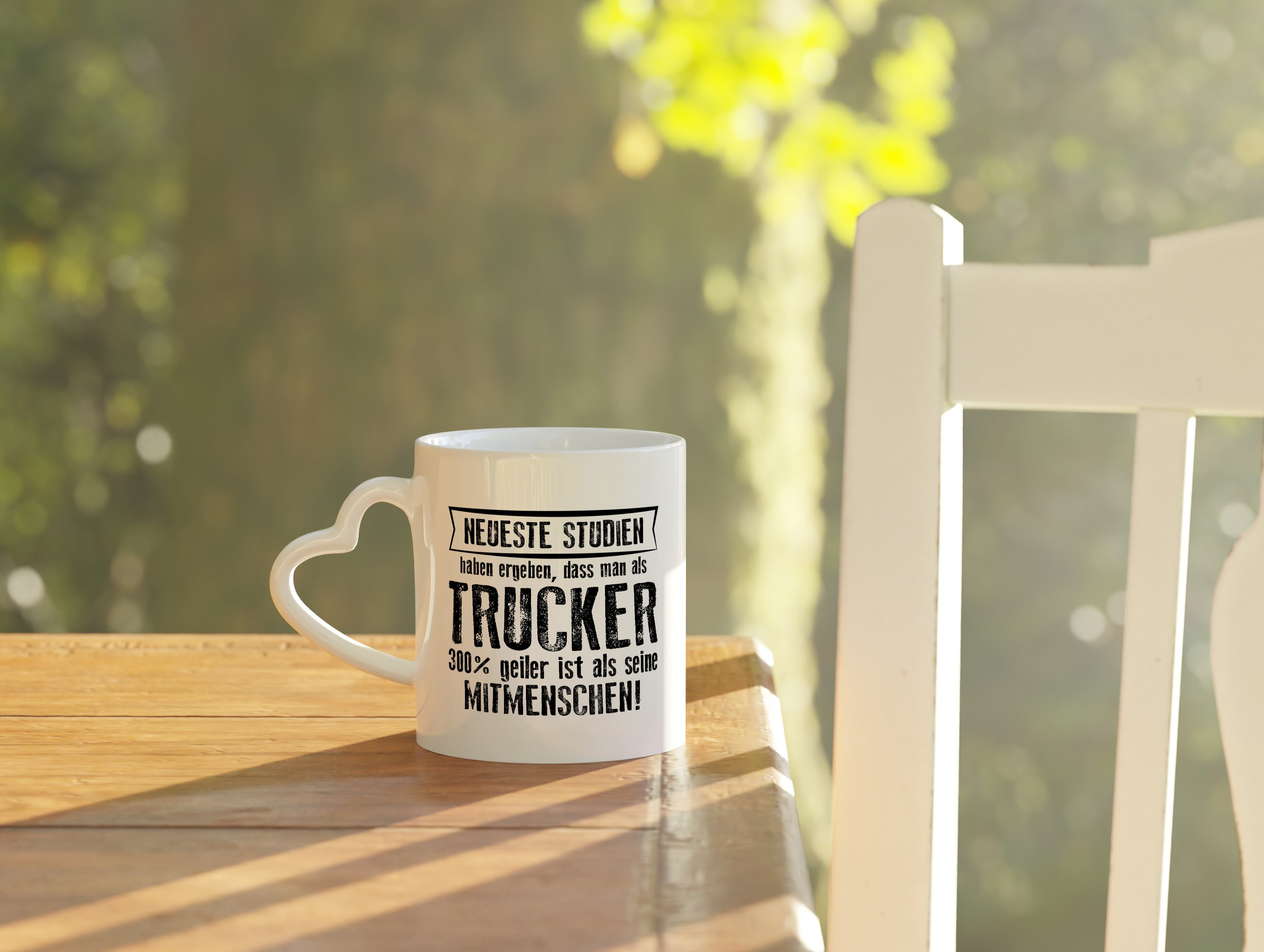 Neuste Studien: Trucker | LKW Fahrer | Beruf - Herzhenkel Tasse - Kaffeetasse / Geschenk / Familie