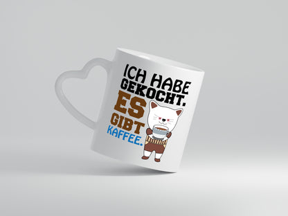 Es gibt Kaffee - Herzhenkel Tasse - Kaffeetasse / Geschenk / Familie