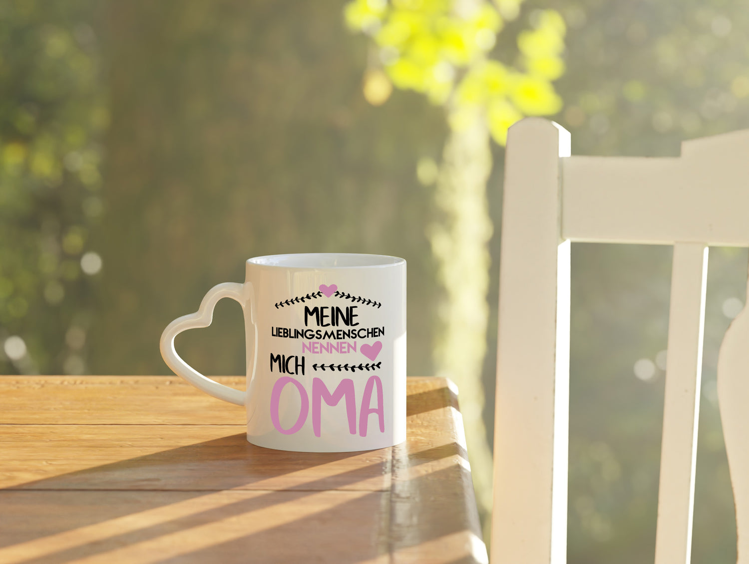 Oma Tasse | Lieblingsmenschen | Großmutter | Herzen - Herzhenkel Tasse - Kaffeetasse / Geschenk / Familie