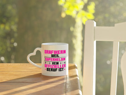 Superheldin Grafikerin | Grafik Design | Grafikdesign - Herzhenkel Tasse - Kaffeetasse / Geschenk / Familie