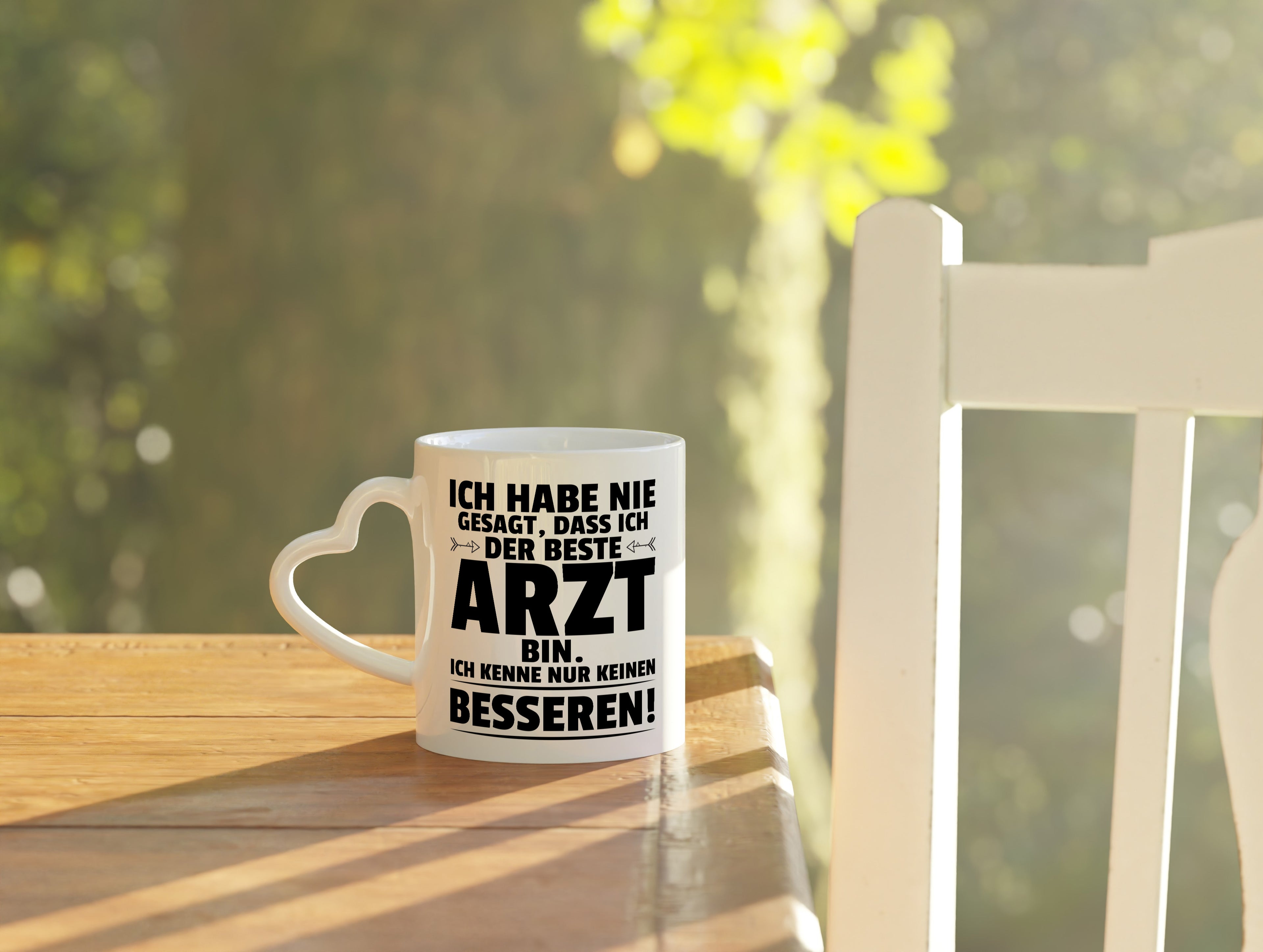 Der Beste Arzt | Medizin | Doktor | Facharzt - Herzhenkel Tasse - Kaffeetasse / Geschenk / Familie