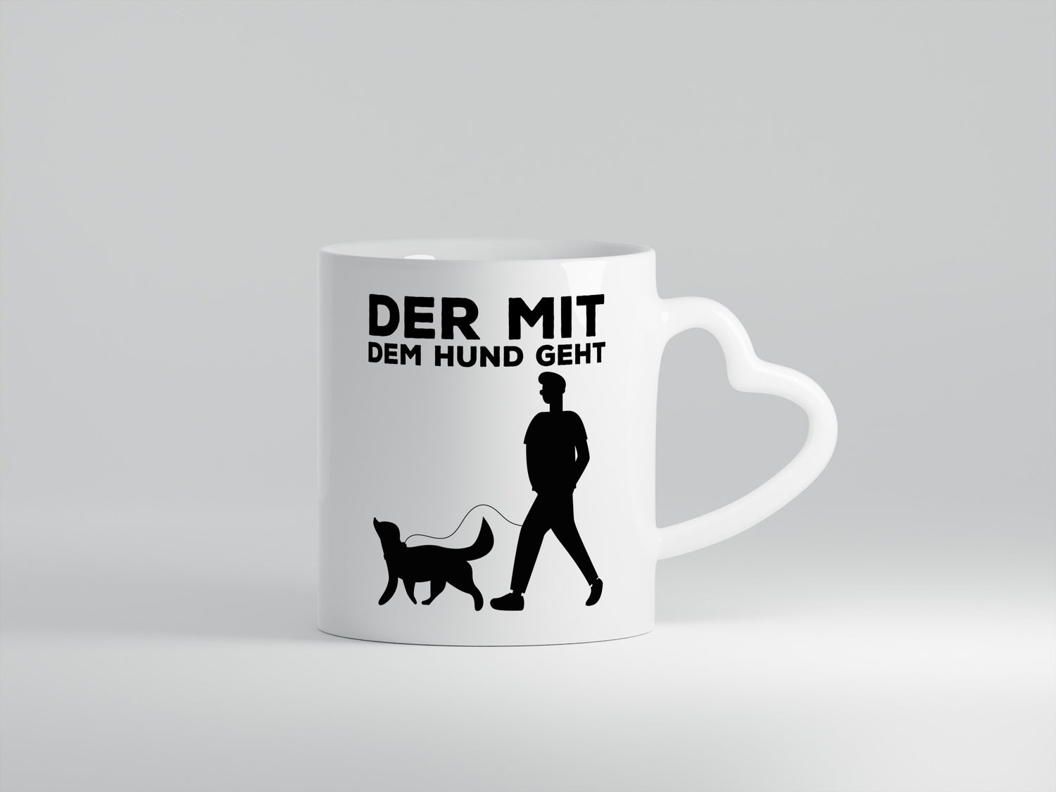 Der mit dem Hund | Hundebesitzer Tasse | Spaziergang - Herzhenkel Tasse - Kaffeetasse / Geschenk / Familie