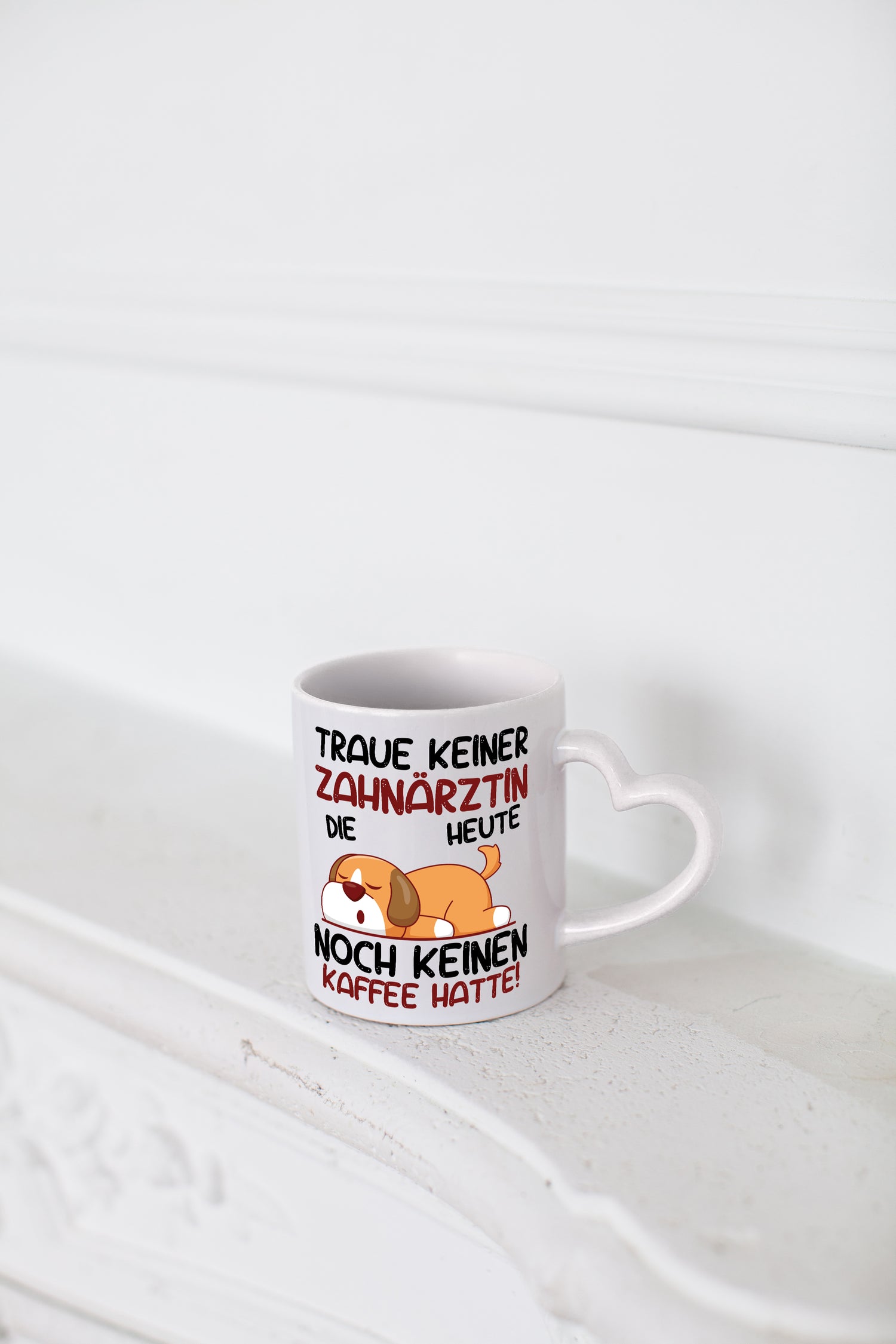 Traue keiner Zahnärztin | Zahnmedizin Beruf - Herzhenkel Tasse - Kaffeetasse / Geschenk / Familie