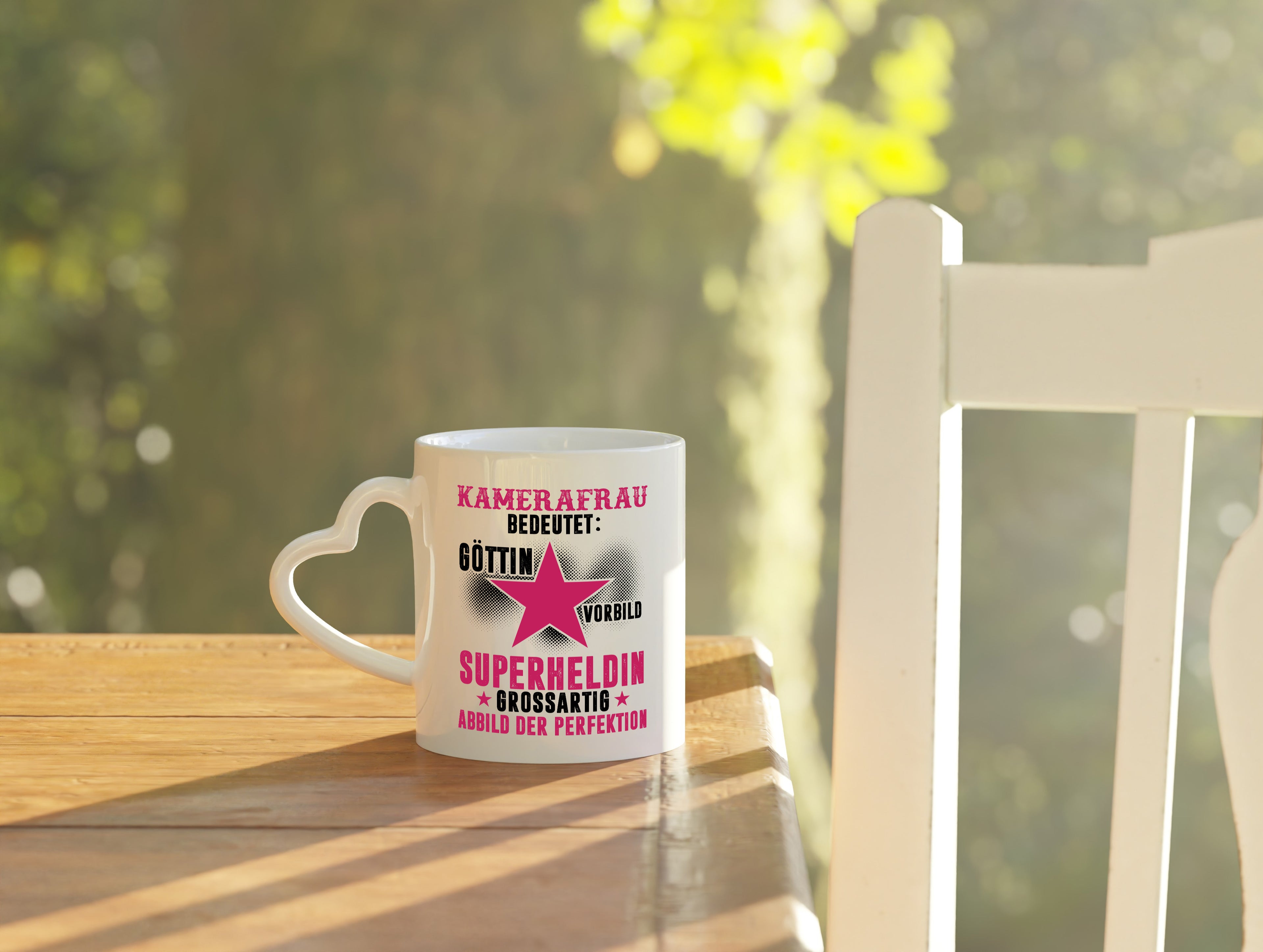 Bedeutung von Kamerafrau | Kamera - Herzhenkel Tasse - Kaffeetasse / Geschenk / Familie