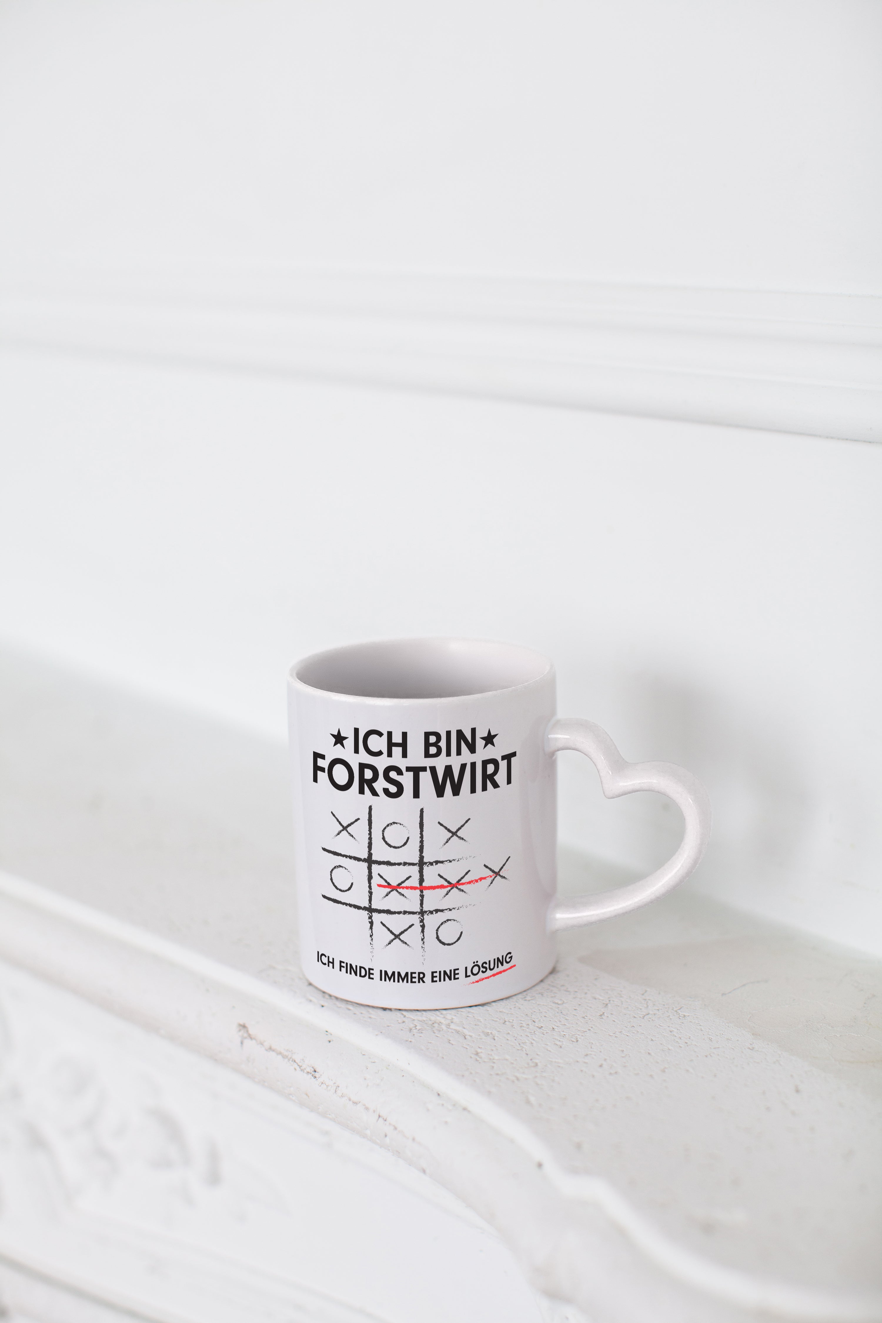 Lösung Finden: Forstwirt | Waldarbeiter - Herzhenkel Tasse - Kaffeetasse / Geschenk / Familie