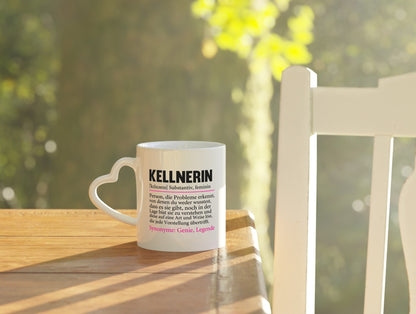 Kellnerin | lustig Spruch | Beruf kellnern | Bedienung - Herzhenkel Tasse - Kaffeetasse / Geschenk / Familie