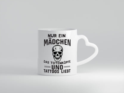 Totenköpfe und Tattoos - Herzhenkel Tasse - Kaffeetasse / Geschenk / Familie