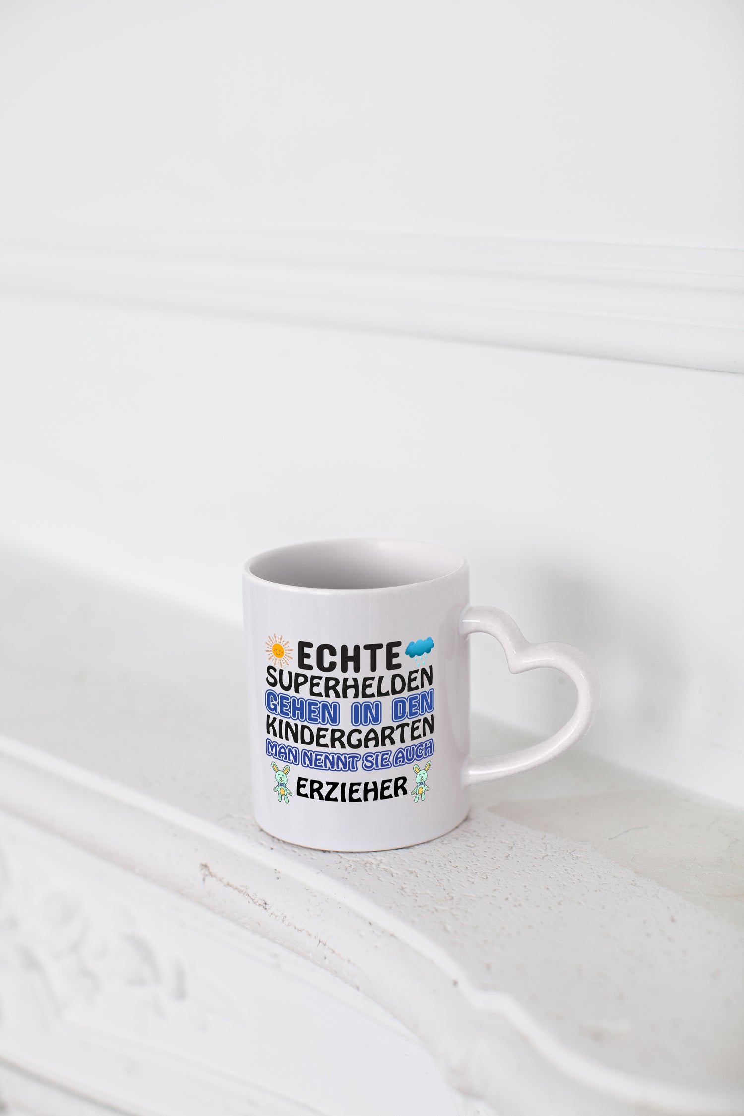 Superheld Erzieher | Tasse Kindergärtner | Kindergarten - Herzhenkel Tasse - Kaffeetasse / Geschenk / Familie