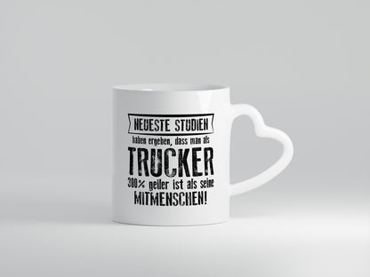 Neuste Studien: Trucker | LKW Fahrer | Beruf - Herzhenkel Tasse - Kaffeetasse / Geschenk / Familie