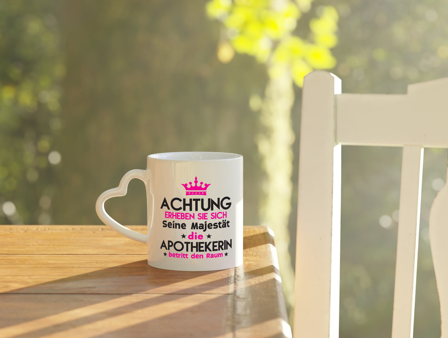 Seine Majestät Apothekerin | Apotheke | Pharmazie - Herzhenkel Tasse - Kaffeetasse / Geschenk / Familie