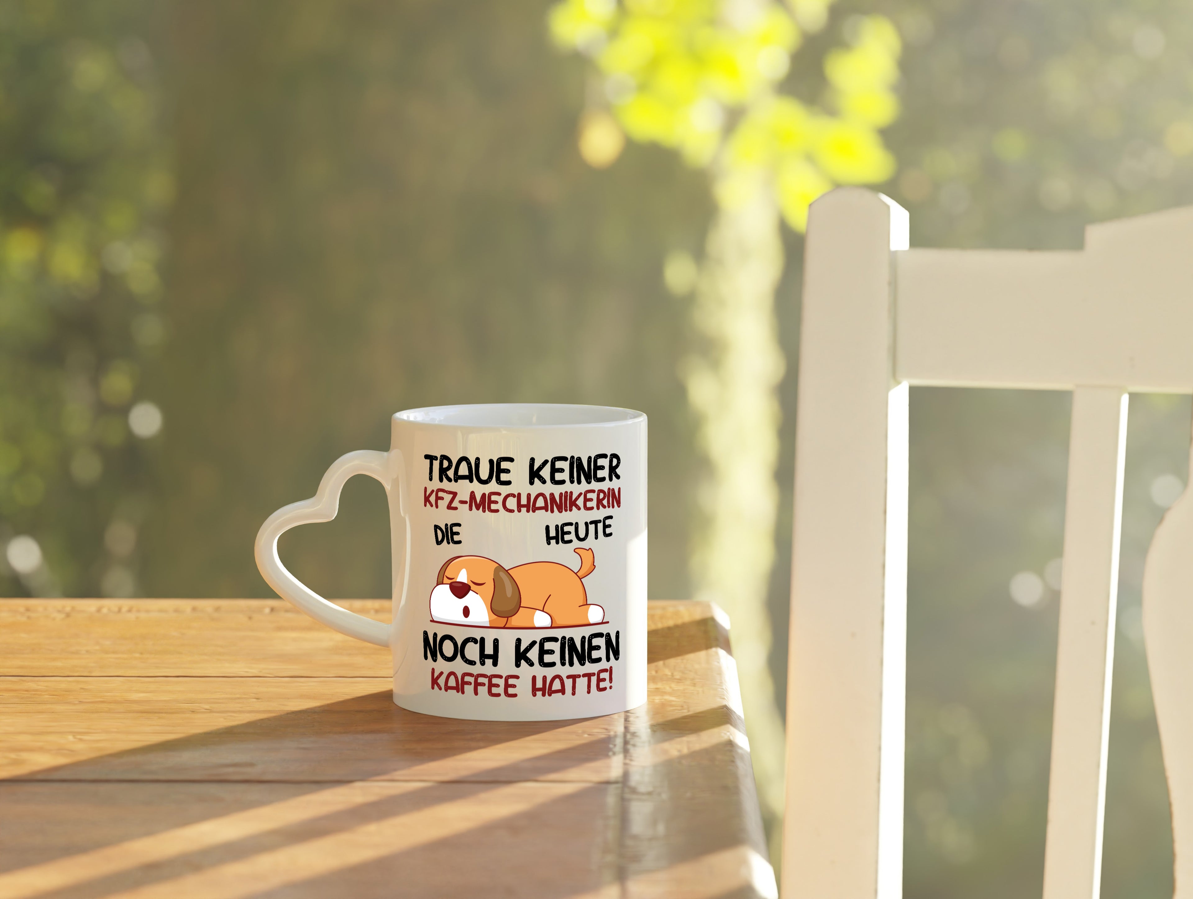 Traue keiner KFZ-Mechanikerin | Mechaniker | KFZ - Herzhenkel Tasse - Kaffeetasse / Geschenk / Familie