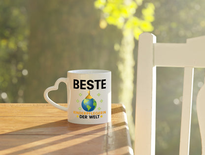 Welt Beste Kinderpflegerin | Kinder | Pflegeberuf - Herzhenkel Tasse - Kaffeetasse / Geschenk / Familie