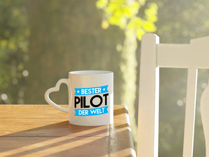 Bester Pilot | Flugzeug | Piloten - Herzhenkel Tasse - Kaffeetasse / Geschenk / Familie